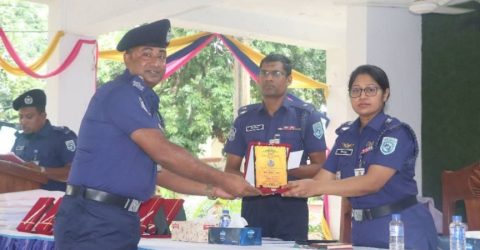 গাইবান্ধা জেলার শ্রেষ্ঠ ওসি নির্বাচিত হলেন বুলবুল ইসলাম