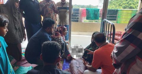 ঝিনাইদহে ধর্ষণের শিকার কিশোরীর পাশে দাঁড়ালেন তারেক রহমান