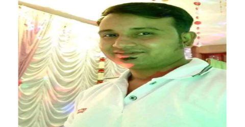 নরসিংদীর রায়পুরায় ইউপি কার্যালয়ের বারান্দায় প্রকাশ্যে দার কোপে ব্যবসায়ী খুন