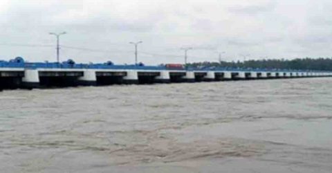 টানা ভারী বৃষ্টিপাত ও পাহাড়ি ঢলে লালমনিরহাটে তৃতীয় দফায়  বন্যা, ১০ হাজার পরিবার পানিবন্দী