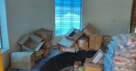 সরকারি যাত্রা ছাউনি দখল করে গোডাউন