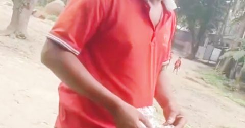 বেলকুচিতে সাংবাদিকদের হাত থেকে দৌড়ে পালালেন মাদক বিক্রেতা নজরুল ইসলাম