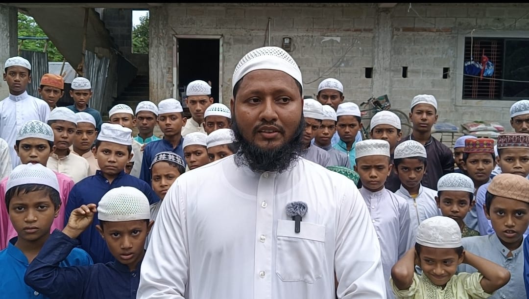 অনুদানের অপেক্ষায় এতিম ছাত্রদের নিয়ে বিপাকে গ্রামবাসী : তিনমুঠো খাবার জোগাড়ে হিমসিম