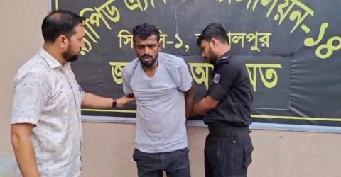 শেরপুরের যাবজ্জীবন সাজাপ্রাপ্ত পলাতক আসামী বাবুল অস্ত্রসহ গ্রেফতার