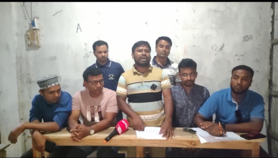 এনসিপির ৫ নেতার পদত্যাগ, ষড়যন্ত্র বলছে জেলার প্রধান সমন্বয়কারী