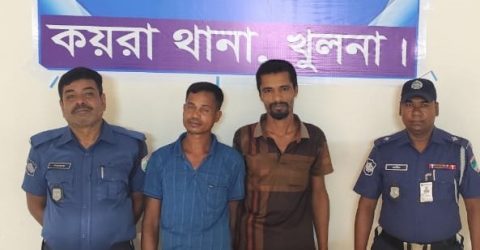 কয়রায় ২ গ্রেফতারী পরোয়ানাভুক্ত আসামী আটক
