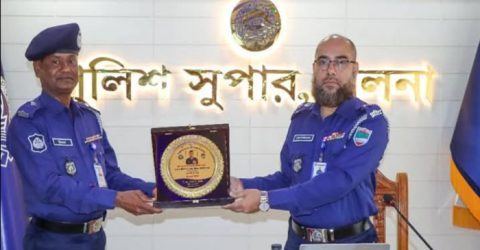 কয়রা থানার অফিসার ইনচার্জ  জিএম ইমদাদুল হক আবারো জেলার শ্রেষ্ঠ ওসি নির্বাচিত