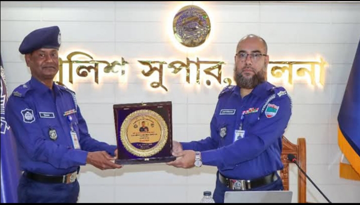 কয়রা থানার অফিসার ইনচার্জ  জিএম ইমদাদুল হক আবারো জেলার শ্রেষ্ঠ ওসি নির্বাচিত