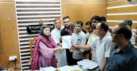নিরাপদ সড়কের দাবিতে বিরামপুর থেকে প্রধান উপদেষ্টা বরাবর ১০ দফা স্মারকলিপি প্রদান