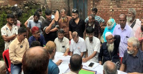 নওগাঁয় সাংবাদিক পরিচয়ে প্রতারণার অভিযোগে ৪ জন আটক