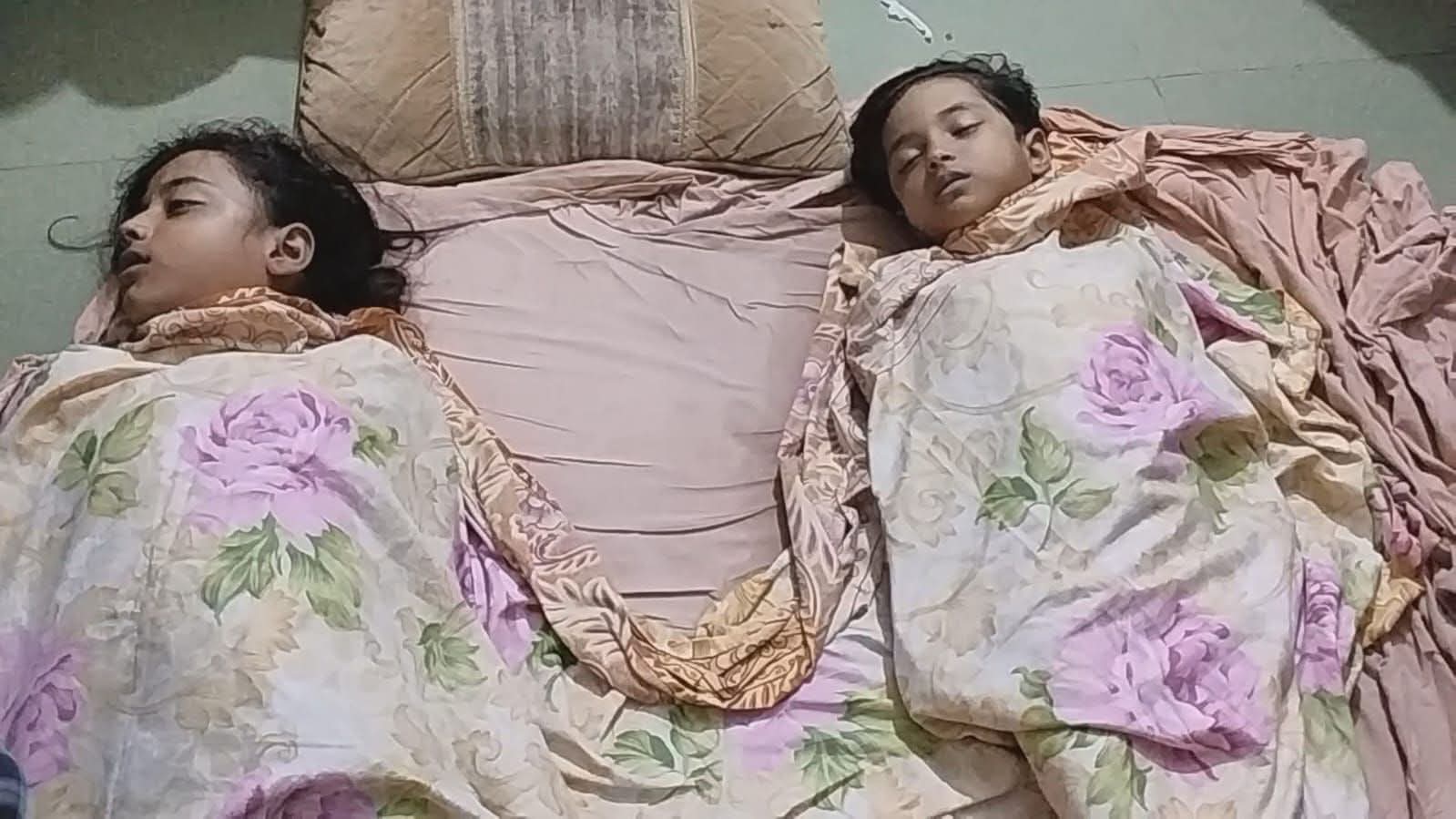 নোয়াখালীতে পুকুরের ঘাটলায় শামুক ধরতে গিয়ে ২ বোনের মৃত্যু