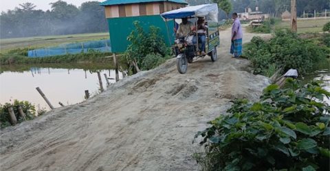 সাঘাটায় সড়ক উন্নয়ন ৬ বছর ধরে থেমে: ঠিকাদার লাপাত্তা