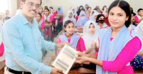 স্বাধীনতার রজতজয়ন্তী উচ্চ বিদ্যালয়ে বাল্য বিয়ে বিরোধী অনুষ্ঠান