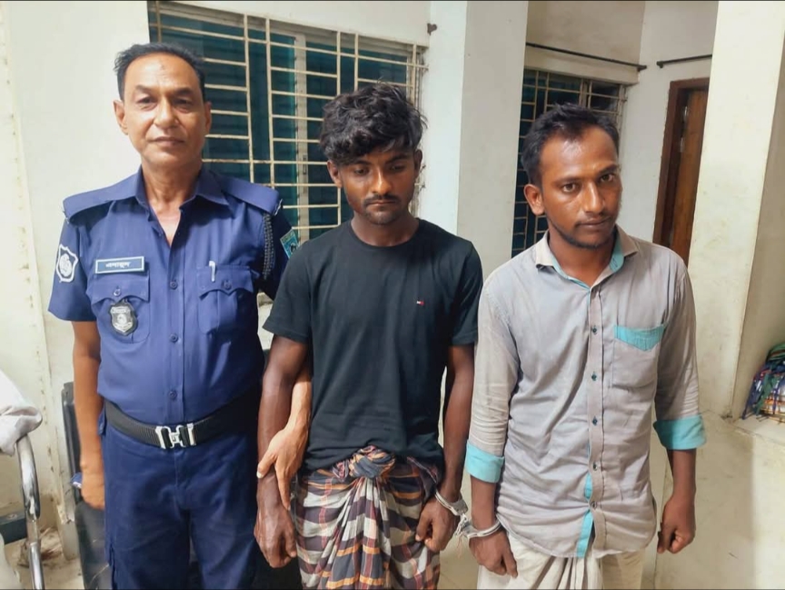 গোবিন্দগঞ্জে যৌথ বাহিনীর অভিযানে ড্রেজার মালিক সহ জরিমানা আটক- ৩