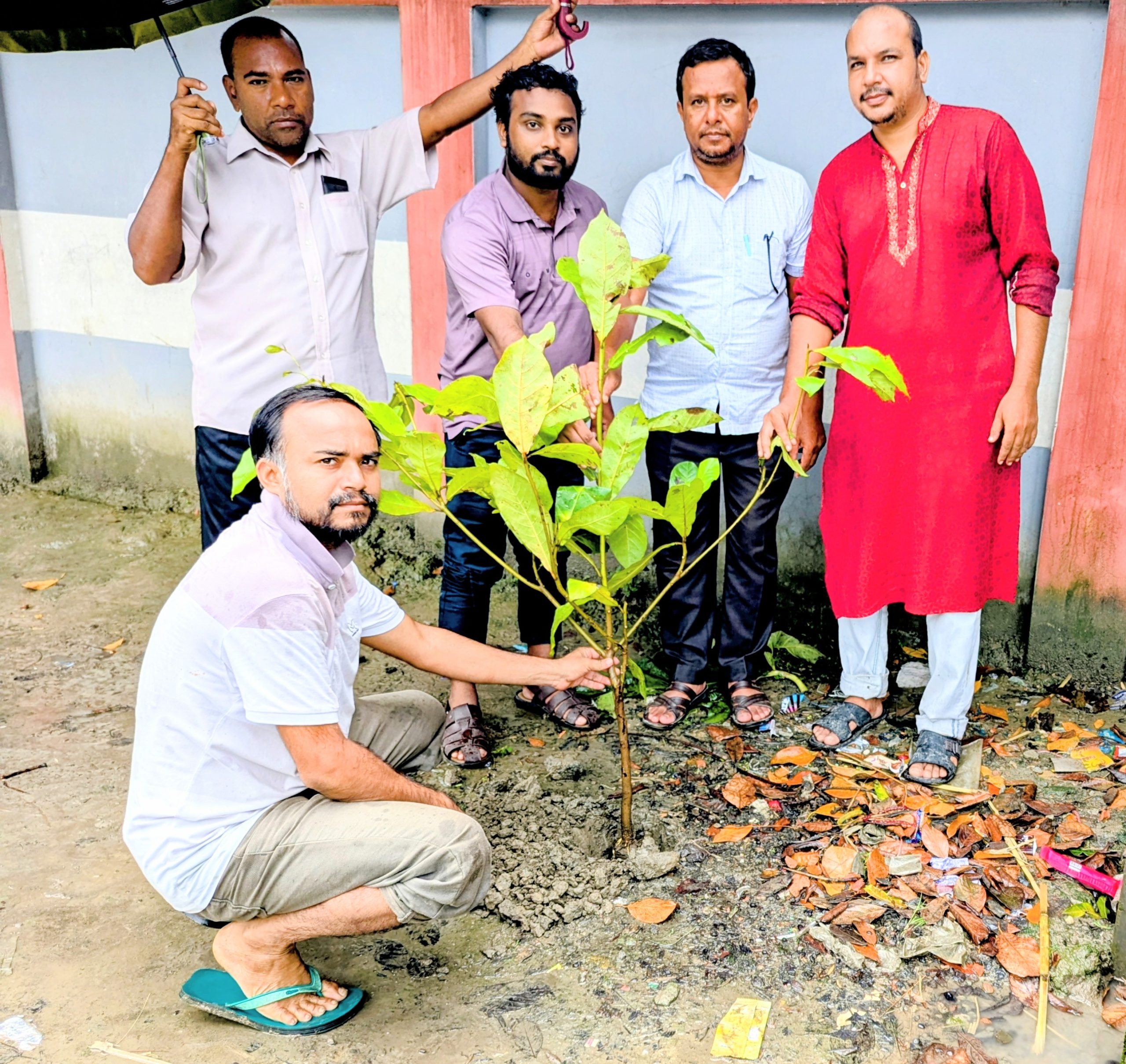 আলোকধারা যুব সংগঠনের উদ্যোগে বৃক্ষরোপন কর্মসূচি অনুষ্ঠিত দ্বিতীয় দিনব্যাপী
