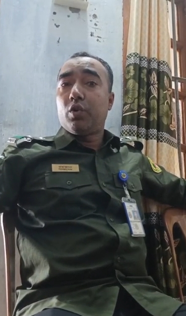 সরকারি অফিসকে বেডরুম বানানোর কুরুচিপূর্ণ ঘোষণা