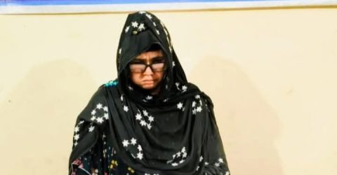 শিবগঞ্জে   গাজাসহ এক নারী গ্রেপ্তার