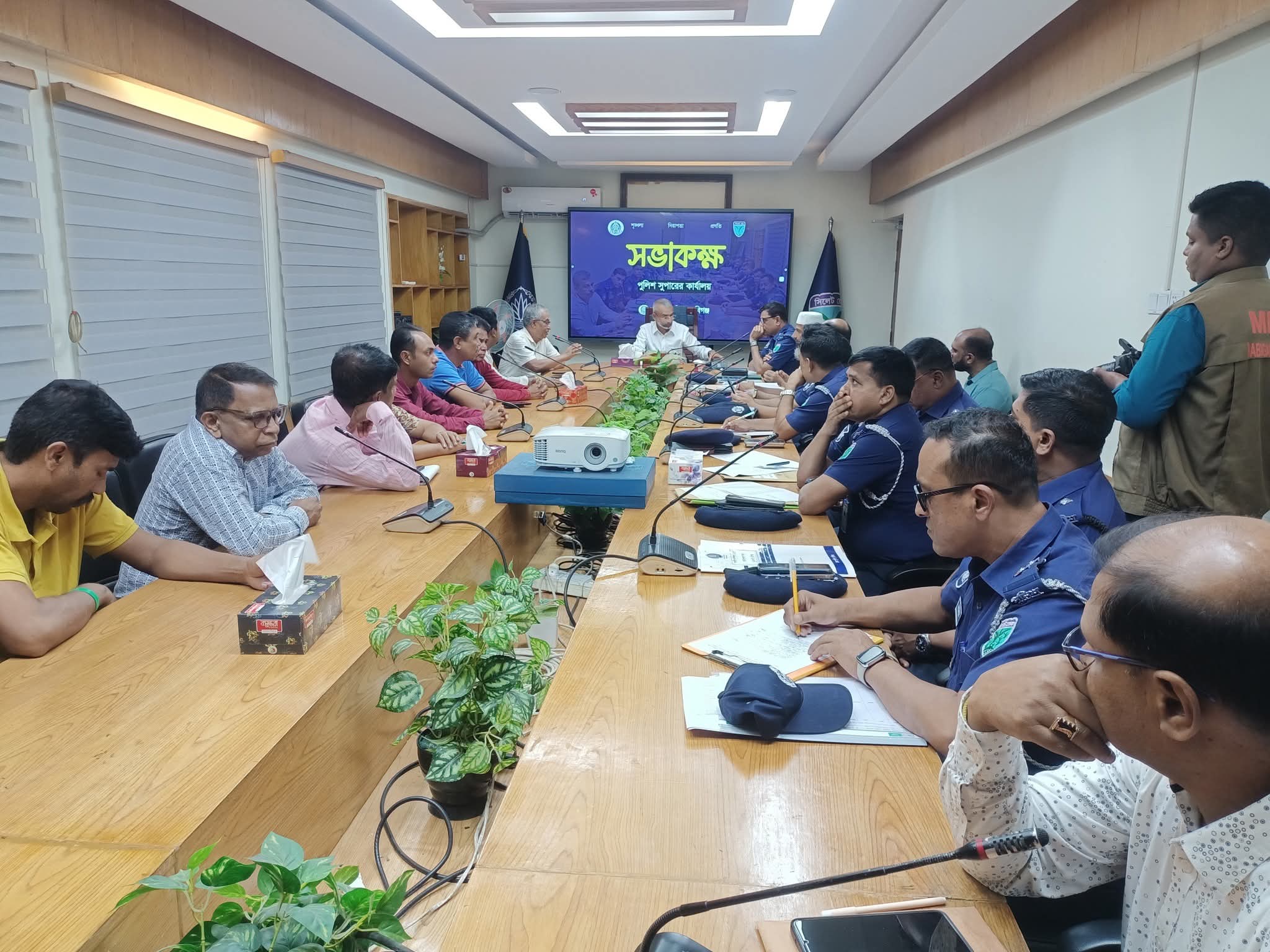 শারদীয়  দূর্গোৎসব  হবিগঞ্জ এ ৬৬১ মন্ডপ প্রস্তূত