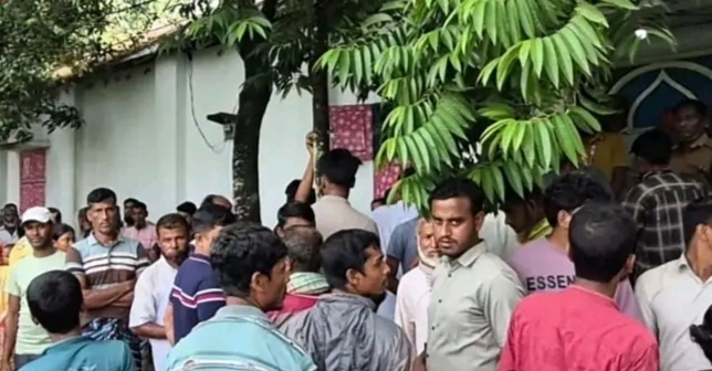 বগুড়ার শিবগঞ্জে প্রবাসীর স্ত্রী ও কলেজপড়ুয়া ছেলেকে কু-পিয়ে হ-ত্যা করেছে দুর্বৃত্তরা