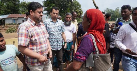 শেরপুরে ভাঙা বাঁধ পরিদর্শন, ক্ষতিগ্রস্তদের দ্রুত পুনর্বাসনের আশ্বাস জেলা প্রশাসকের