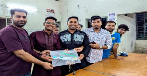 ঢাকা কলেজ ছাত্রদলের পক্ষ থেকে শিক্ষা উপকরণ বিতরণ