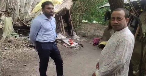 ফতেপুরে আসমানী খ্যাত সাবিত্রির বাড়ি পরিদর্শন করলেন সহকারী ভূমি কমিশনার অমিত বিশ্বাস