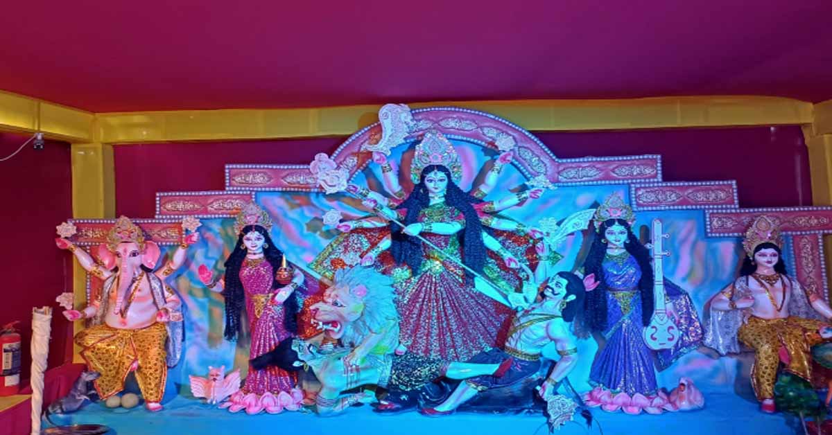 ধামইরহাটে দেবী দুর্গার বোধনের মধ্য দিয়ে  দুর্গাপূজা শুরু