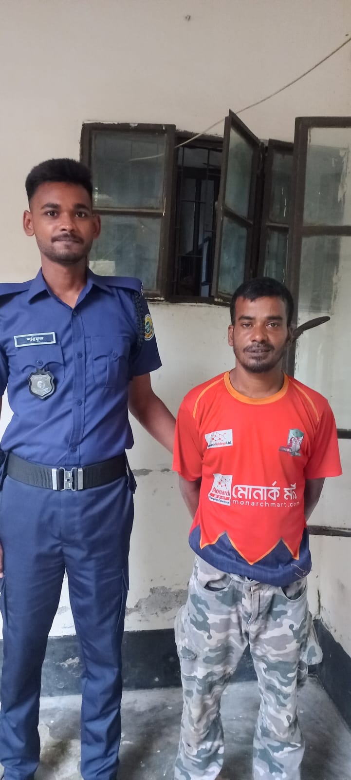 বানারীপাড়ায় গাজা পাওয়ায় ভ্রাম্যমান আদালতে উজিরপুরের যুবলীগ নেতাকে ৩ মাসের কারাদন্ড