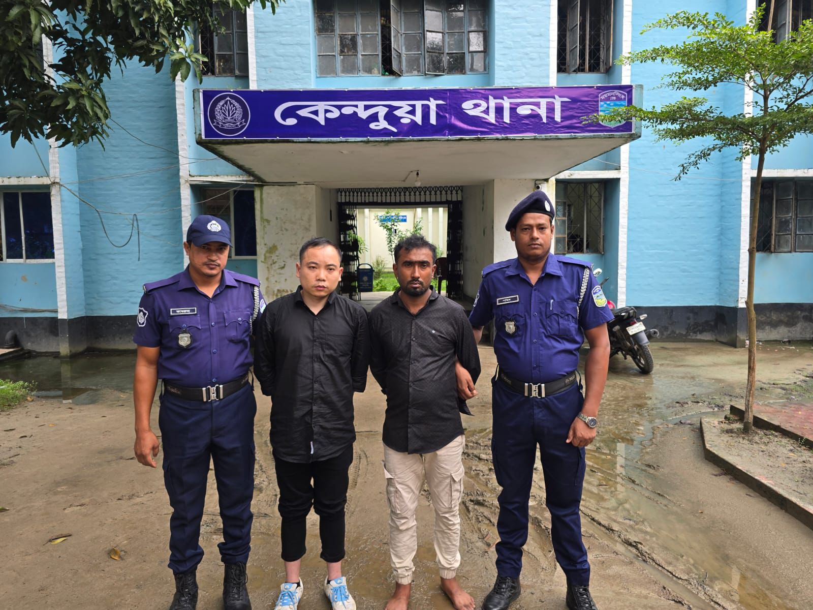 গ্রেফতার চীনা নাগরিকসহ দুজনের রিমান্ড শেষ