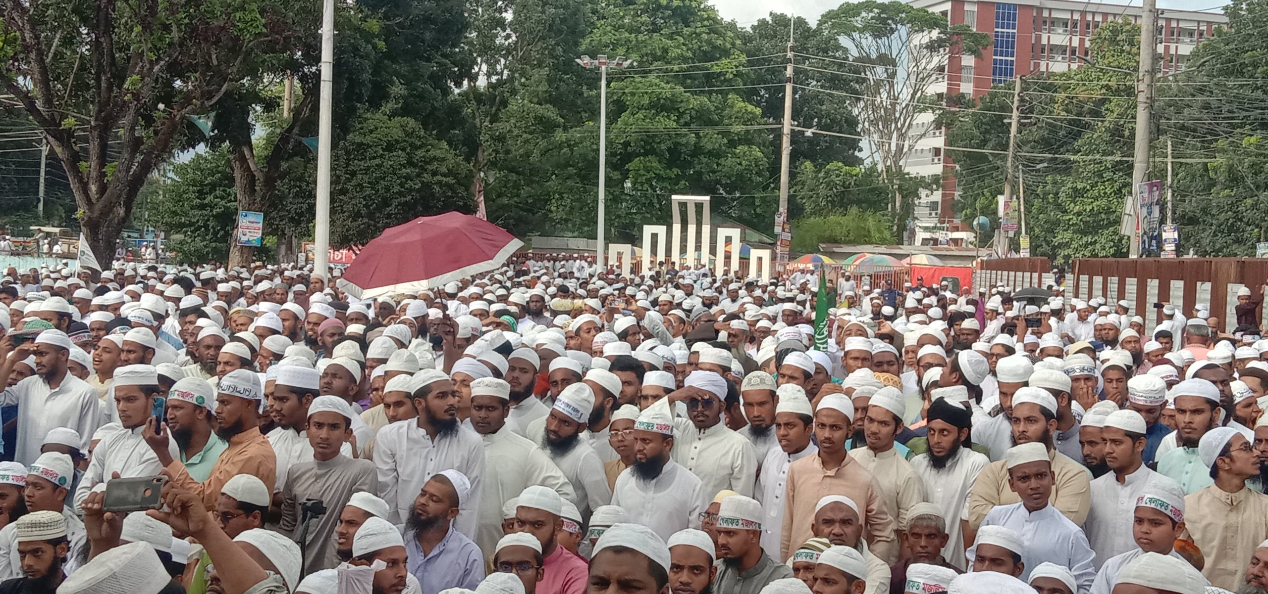 খেলাফতের বাংলাদেশ গড়তে রিক্সা মার্কায় ভোট দিন”-মামুনুল হক