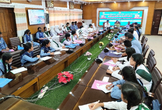 ঠাকুরগাঁওয়ে টাইফয়েড টিকাদান ক্যাম্পেইন সফল করতে স্কাউট ও গার্লস গাইডদের ওরিয়েন্টেশন কর্মশালা