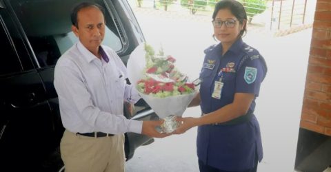 শারদীয় দুর্গাপূজা নির্বিঘ্নে আনন্দঘন পরিবেশে উদযাপন উপলক্ষে গাইবান্ধা জেলা পুলিশের উদ্যোগে মতবিনিময়