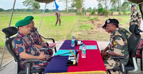 ঝিনাইদহ মহেশপুর সীমান্তে বিজিবি ও বিএসএফ মধ্যে পুশইন বিরোধী বৈঠক