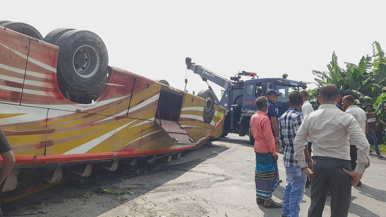 ভাঙ্গায় সড়ক দুর্ঘটনায় নারী নিহত