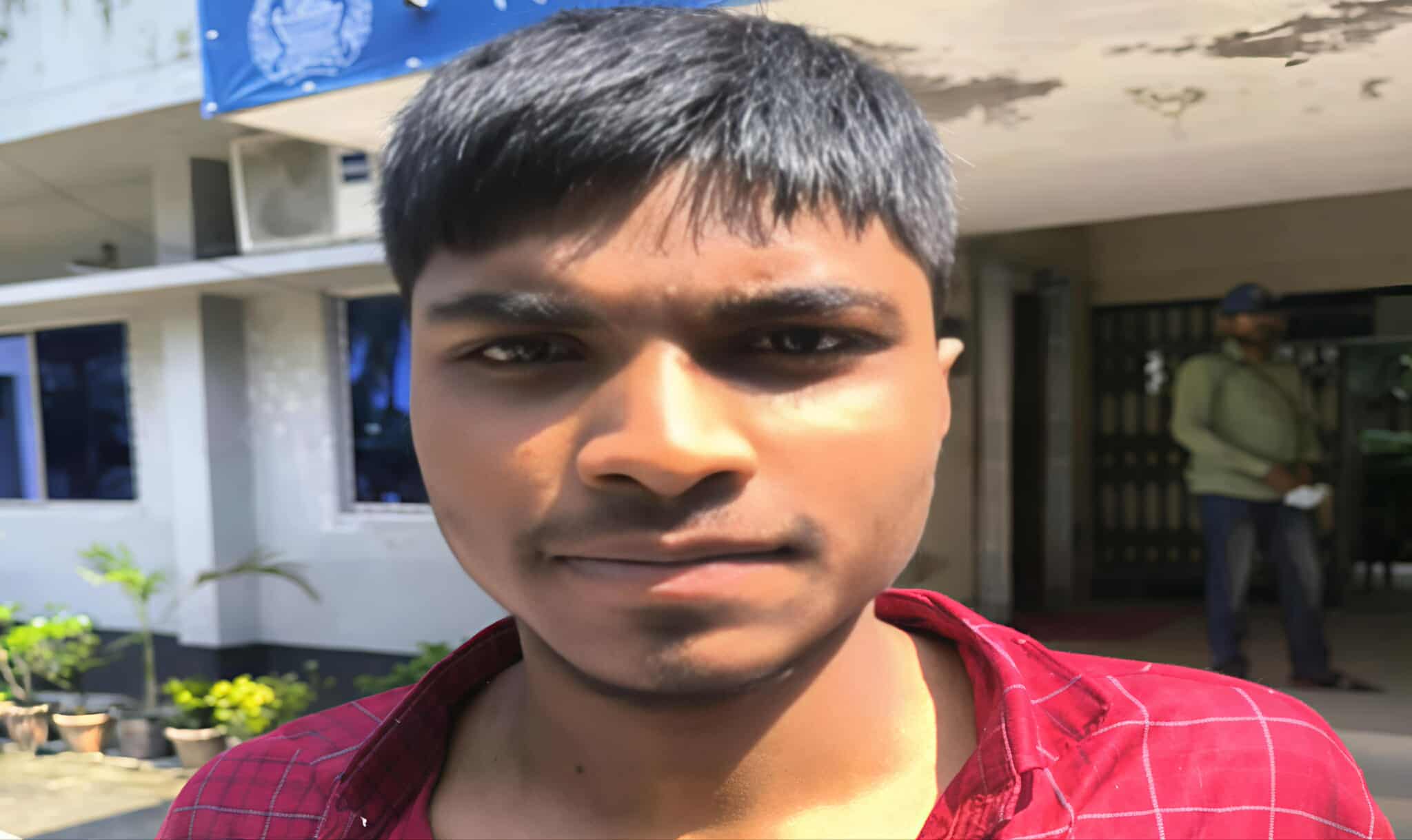 কালিগঞ্জে  হত্যা চেষ্টা মামলার আসামী আটক, প্রশংসায় ভাসছে ওসি মিজানুর রহমান।