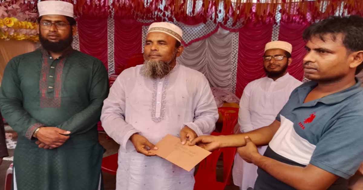ধর্ম নয়, মানবতাই বড়—জয়পুরহাটে অসহায় দম্পতির বিয়েতে ফজলুর রহমান সাঈদের আর্থিক সহায়তা