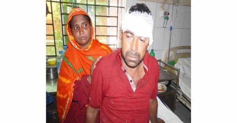 ধামইরহাটে দুর্বৃত্তদের হামলায়  নারীসহ পাঁচ জন হাসপাতালে ভর্তি