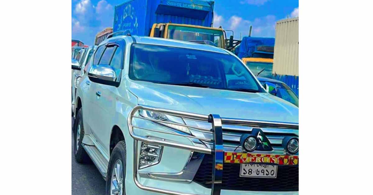 ঢাকা–সিলেট মহাসড়কে ভয়াবহ যানজট, সড়ক উপদেষ্টা নিজেই আটকালেন জ্যামে