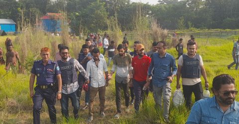 ভাঙ্গায় হাতবোমা তৈরির সময় তিন যুবক আটক