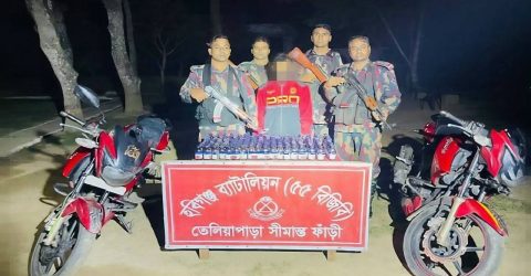 ভারতীয় ইস্কফসহ একজন আটক