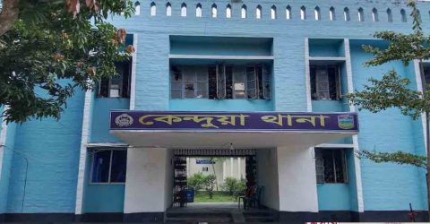 কেন্দুয়ায় জমি রেজিস্ট্রি করে না দিয়ে দখলের চেষ্টা ও খুনের হুমকি