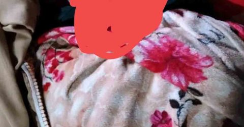 বগুড়া শাজাহানপুরে গৃহবধূর ঝুলন্ত মরদেহ এবং তার দুই সন্তানের গলাকাটা লাশ উদ্ধার করেছে পুলিশ