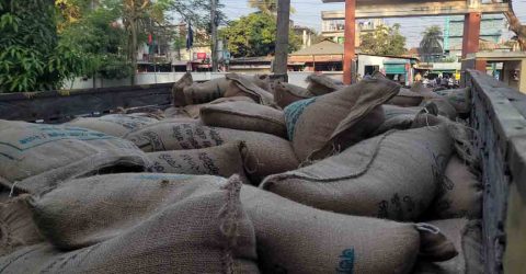 শেরপুরে অবৈধভাবে মজুতকৃত ২৪৮ বস্তা চাল জব্দ