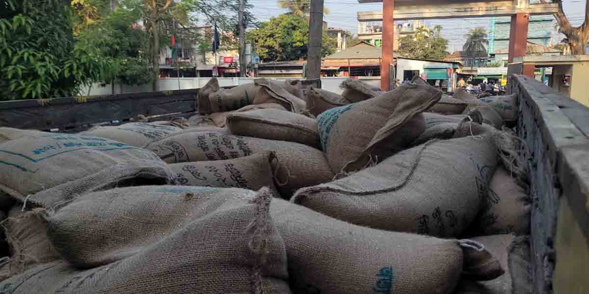 শেরপুরে অবৈধভাবে মজুতকৃত ২৪৮ বস্তা চাল জব্দ