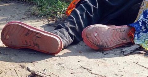 মাঠ থেকে অজ্ঞাত নারীর লাশ উদ্ধার