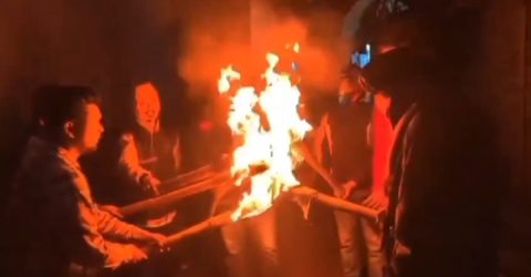 ঠাকুরগাঁওয়ে নিষিদ্ধ আওয়ামী লীগের নেতা-কর্মীদের মশাল মিছিল