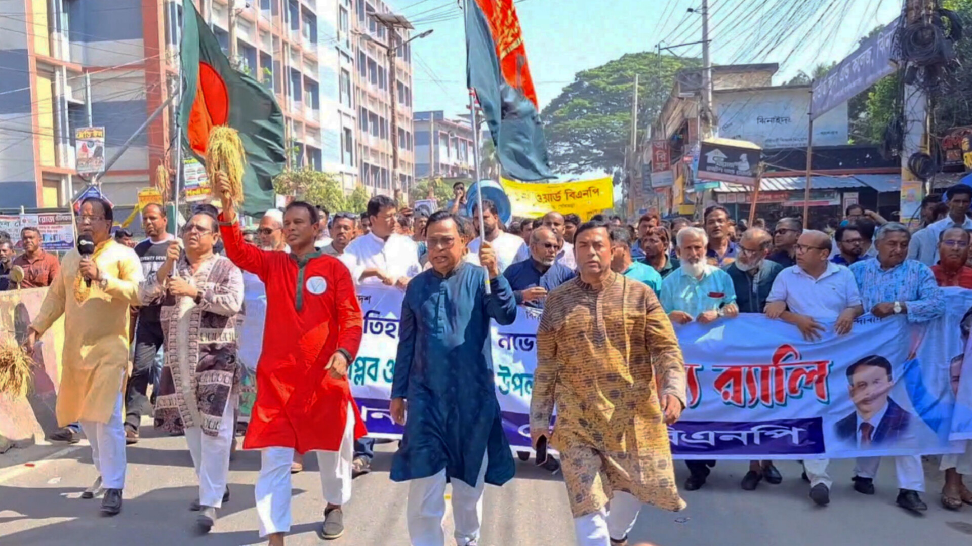 ঝিনাইদহ আজ জনসমুদ্রে পরিণত ৭ নভেম্বরের র‌্যালিতে মানুষের ঢল