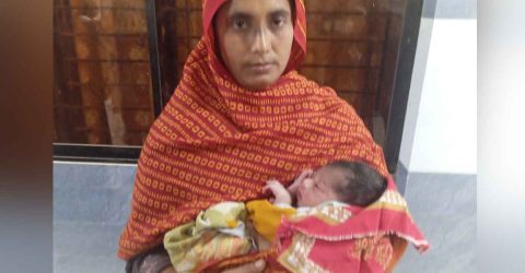 ঝিনাইদহে প্রবাসীর স্ত্রী কোলে ভূমিষ্ঠ হওয়ার সন্তানকে দিয়ে চলে গেল এক অজ্ঞাত নারী