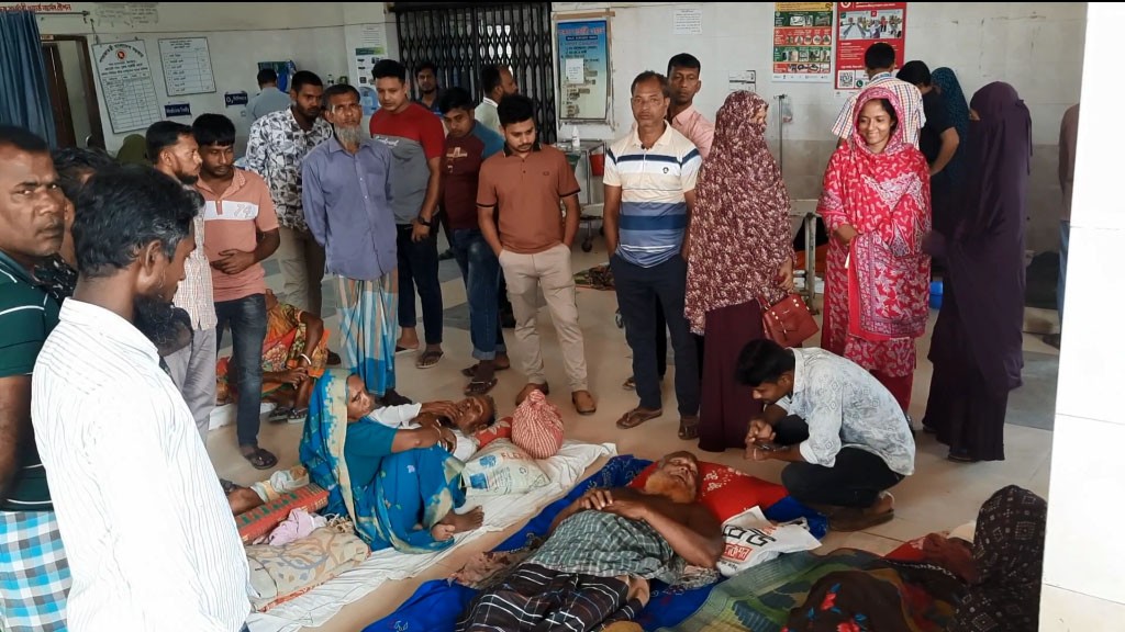 ঝিনাইদহে আধিপত্য বিস্তার নিয়ে দুই গ্রুপের সংঘর্ষ আহত ১৫ জন