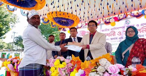 মনোহরদীতে বর্ণাঢ্য আয়োজনের মধ্য দিয়ে জাতীয় প্রাণিসম্পদ সপ্তাহ ও প্রদর্শনী ২০২৫ উদযাপন